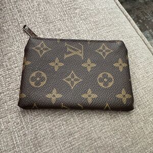 Louis Vuitton Classic Monogram Key & Card Holder